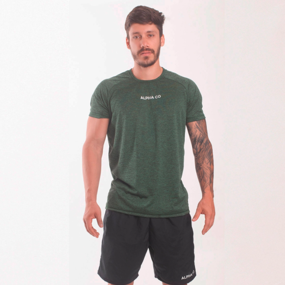 Kit Performance Masculino: Camisetas Dry Fit + Shorts Esportivos