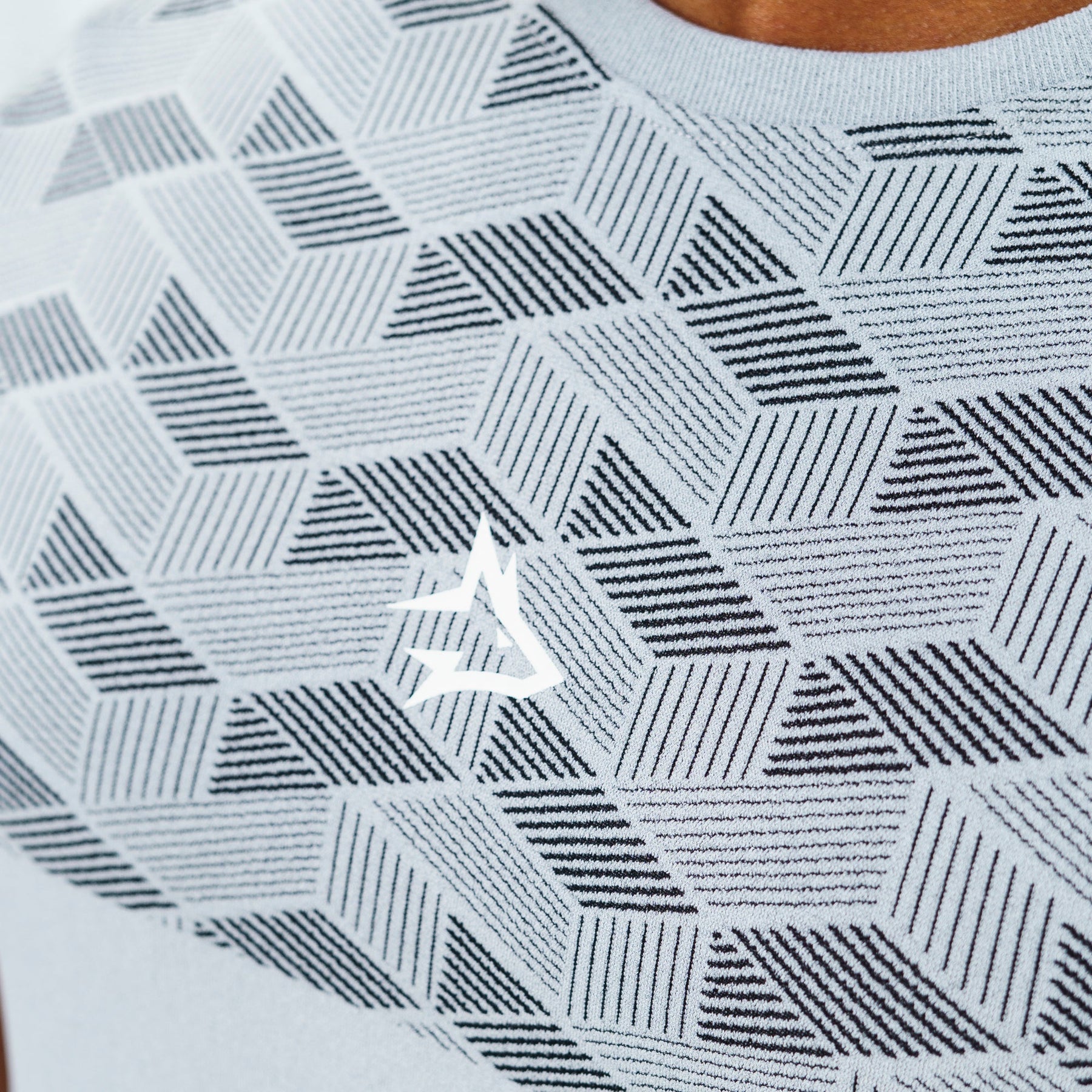 Camiseta Apex Dry Holographic Cinza Gelo - Sem Costura