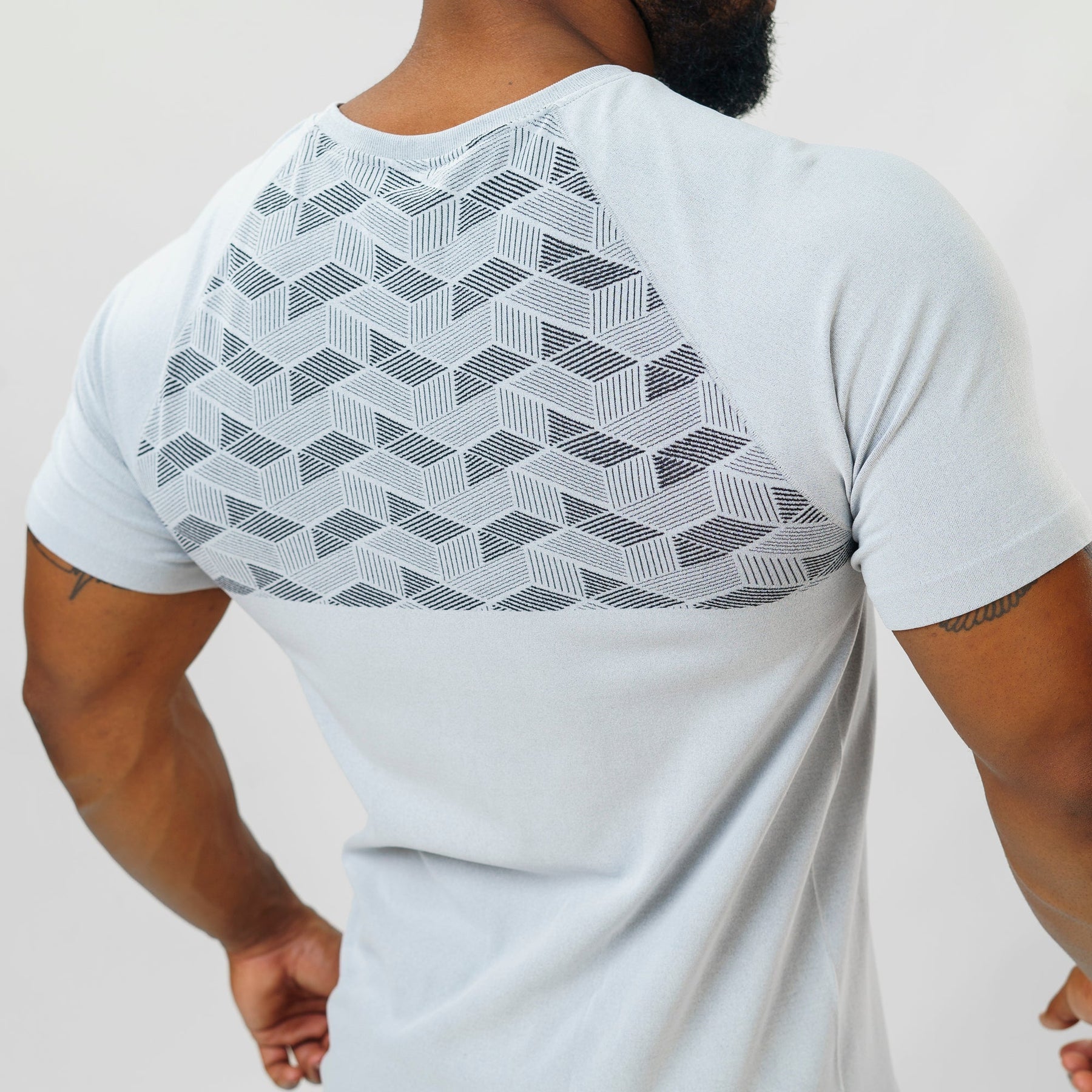 Camiseta Apex Dry Holographic Cinza Gelo - Sem Costura