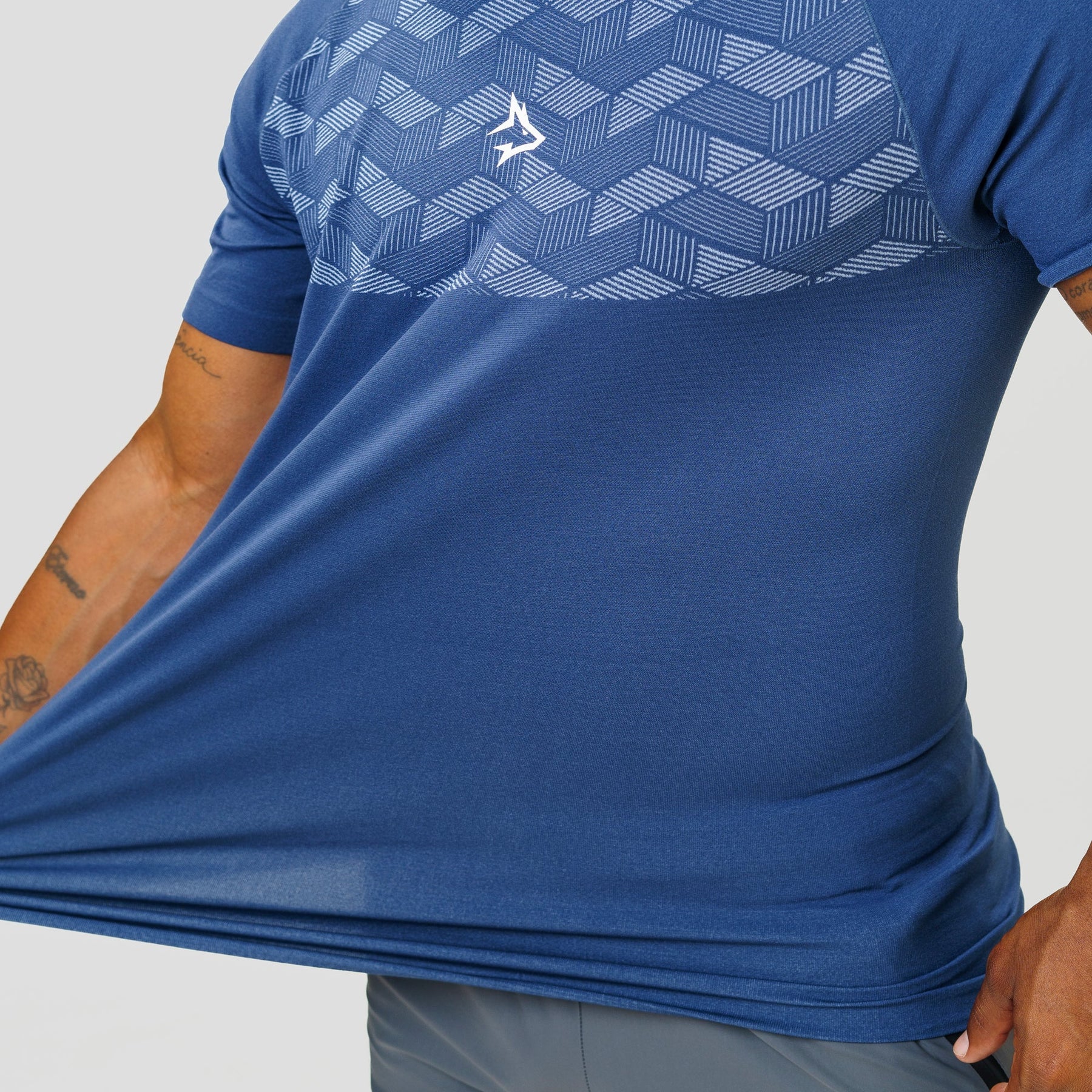 Camiseta Apex Dry Holographic Marinho - Sem Costura
