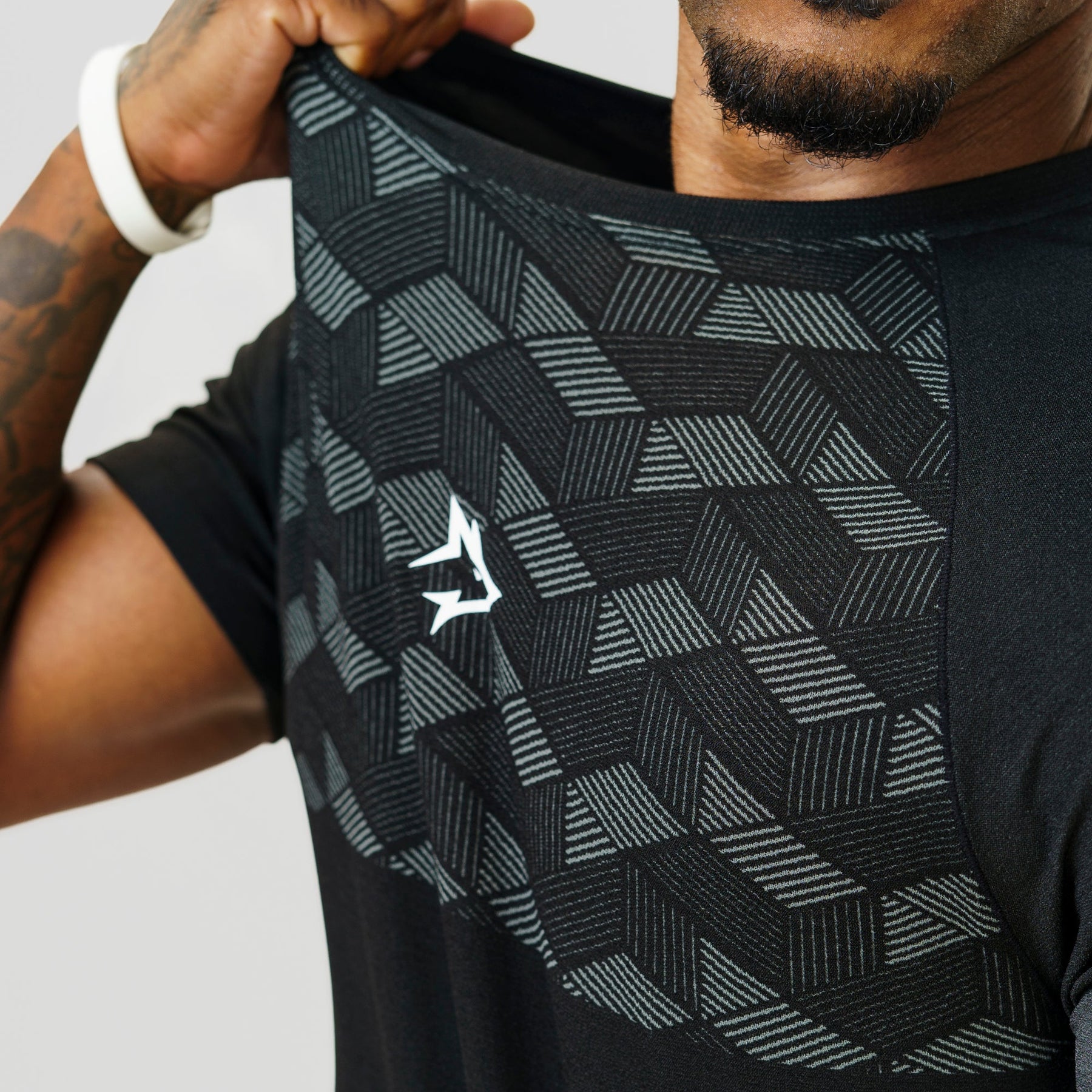 Camiseta Apex Dry Holographic Preto - Sem Costura